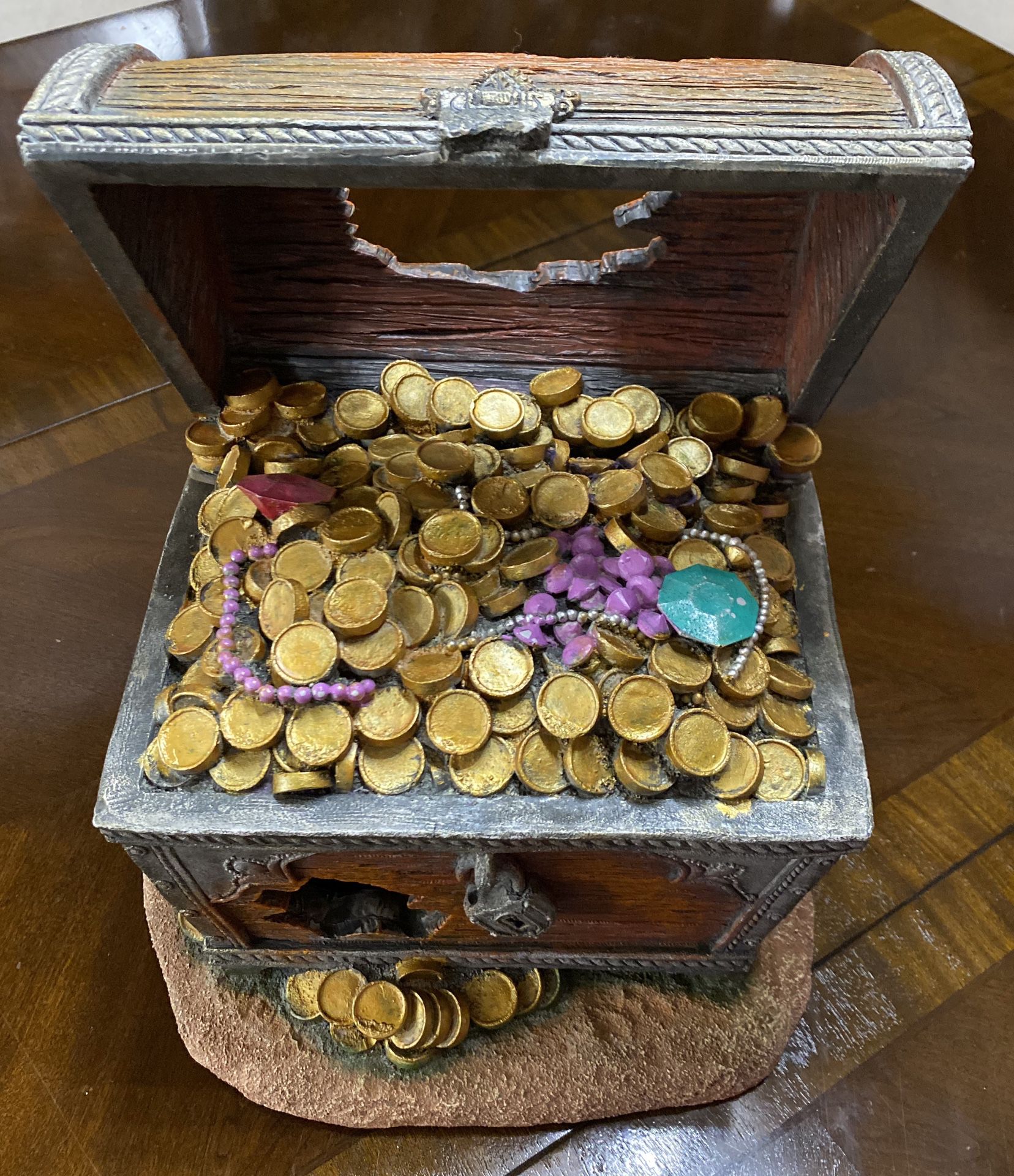 Treasure Box - Fish Tank Decoration