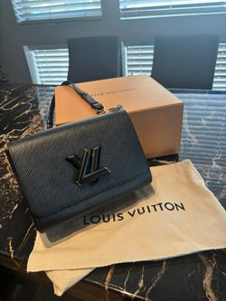 Louis Vuitton Purse 