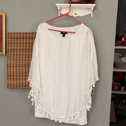 LADIES BRAND NEW WHITE BLOUSE IN A 2XL SIZE BY AGB WITH $58 PRICE TAGS ON IT STILL