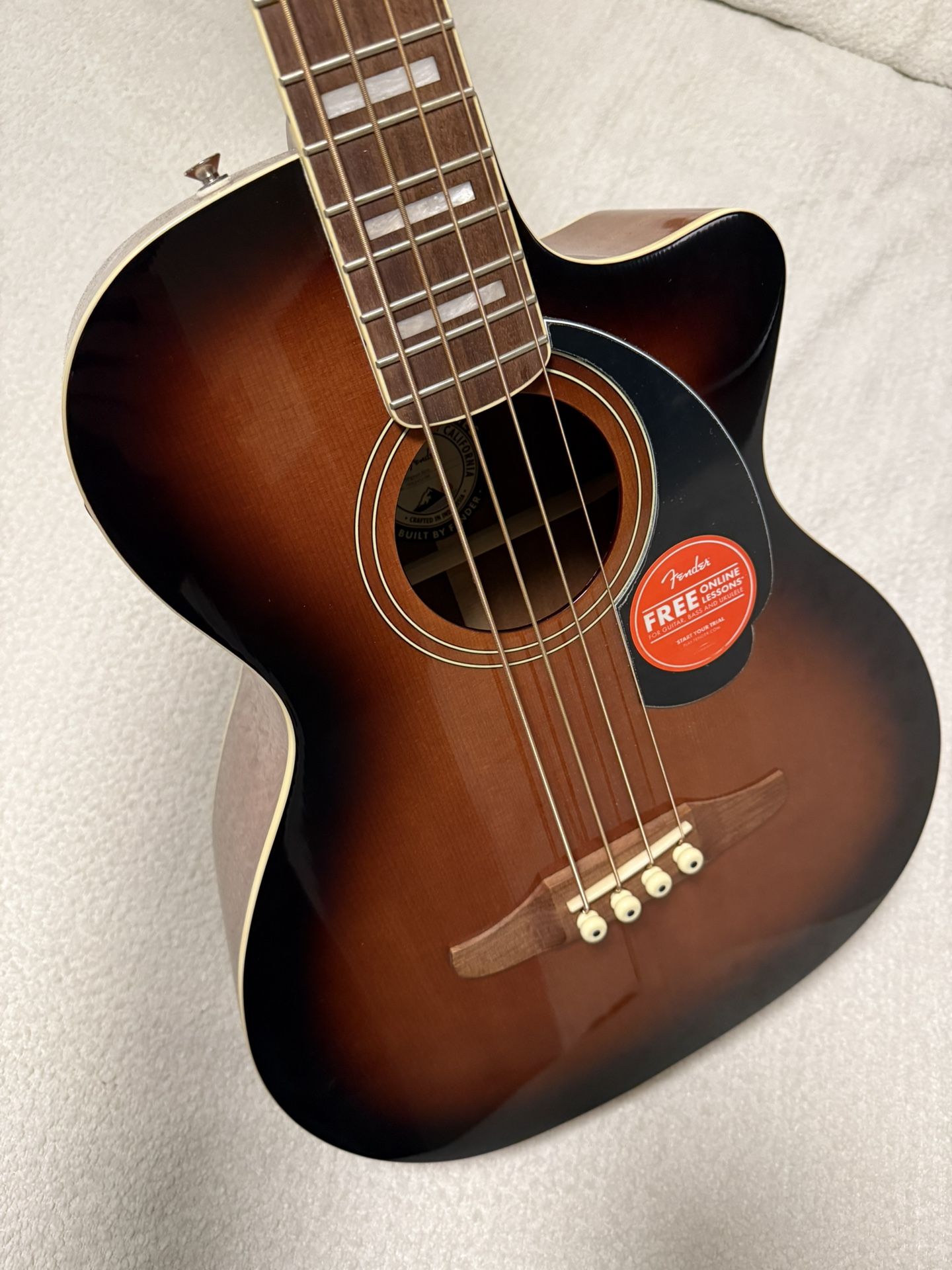 Fender California Kingman Acoustic Electric Bass