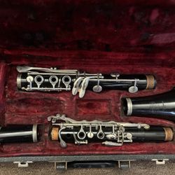 Bundy Clarinet 