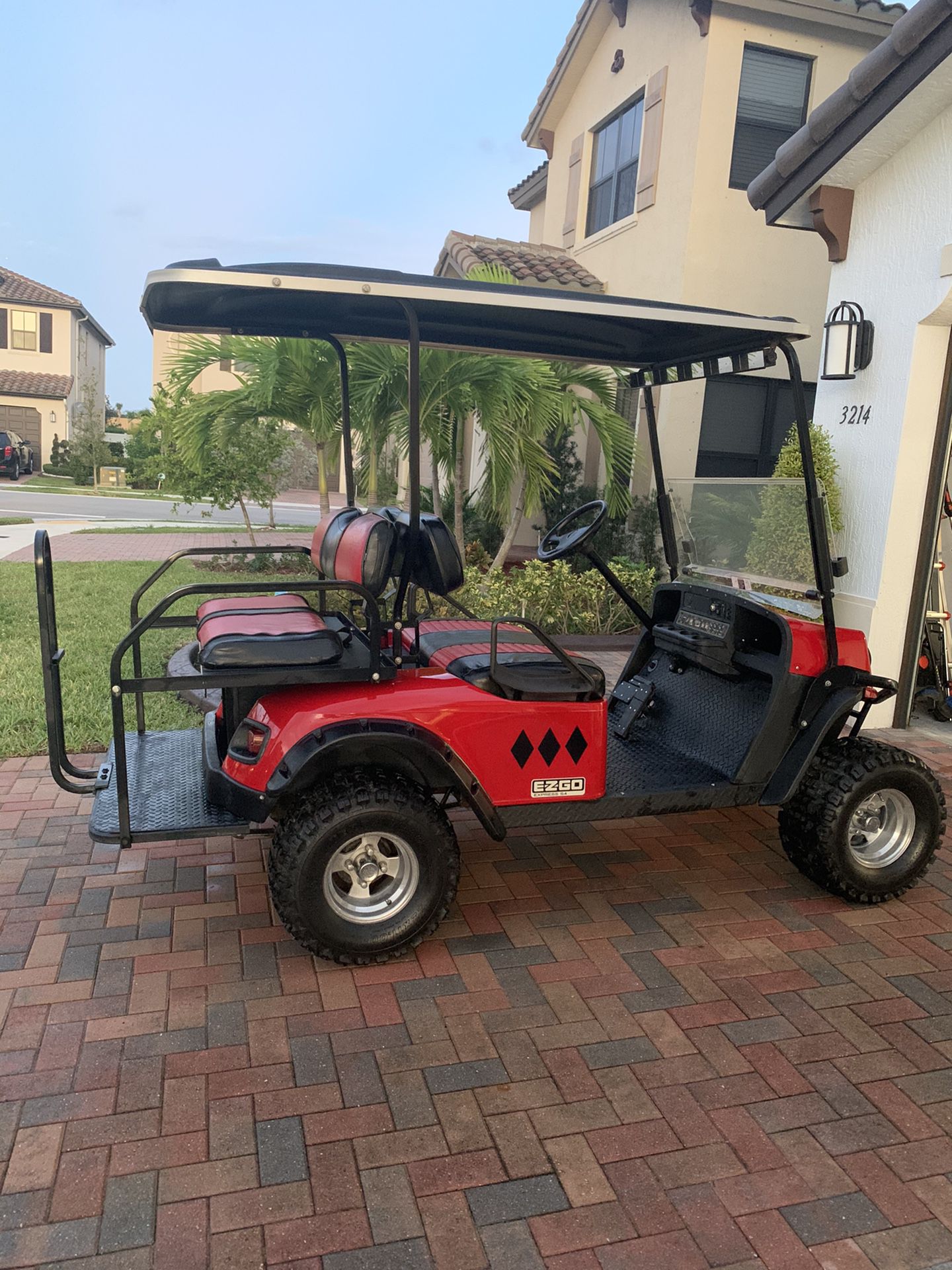 2014 EZ-GO Series 4 golf cart