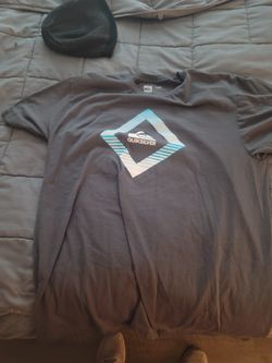Men's Large Quiksilver T Shirt