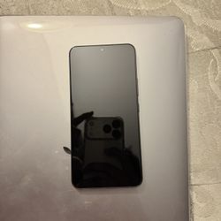 Samsung Galaxy S22 128GB Unlocked