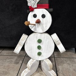 Solid Wood Snow ⛄️ Man  About 2 Feet’s See Pics 