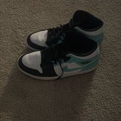 Air Jordan 1s (Teal)