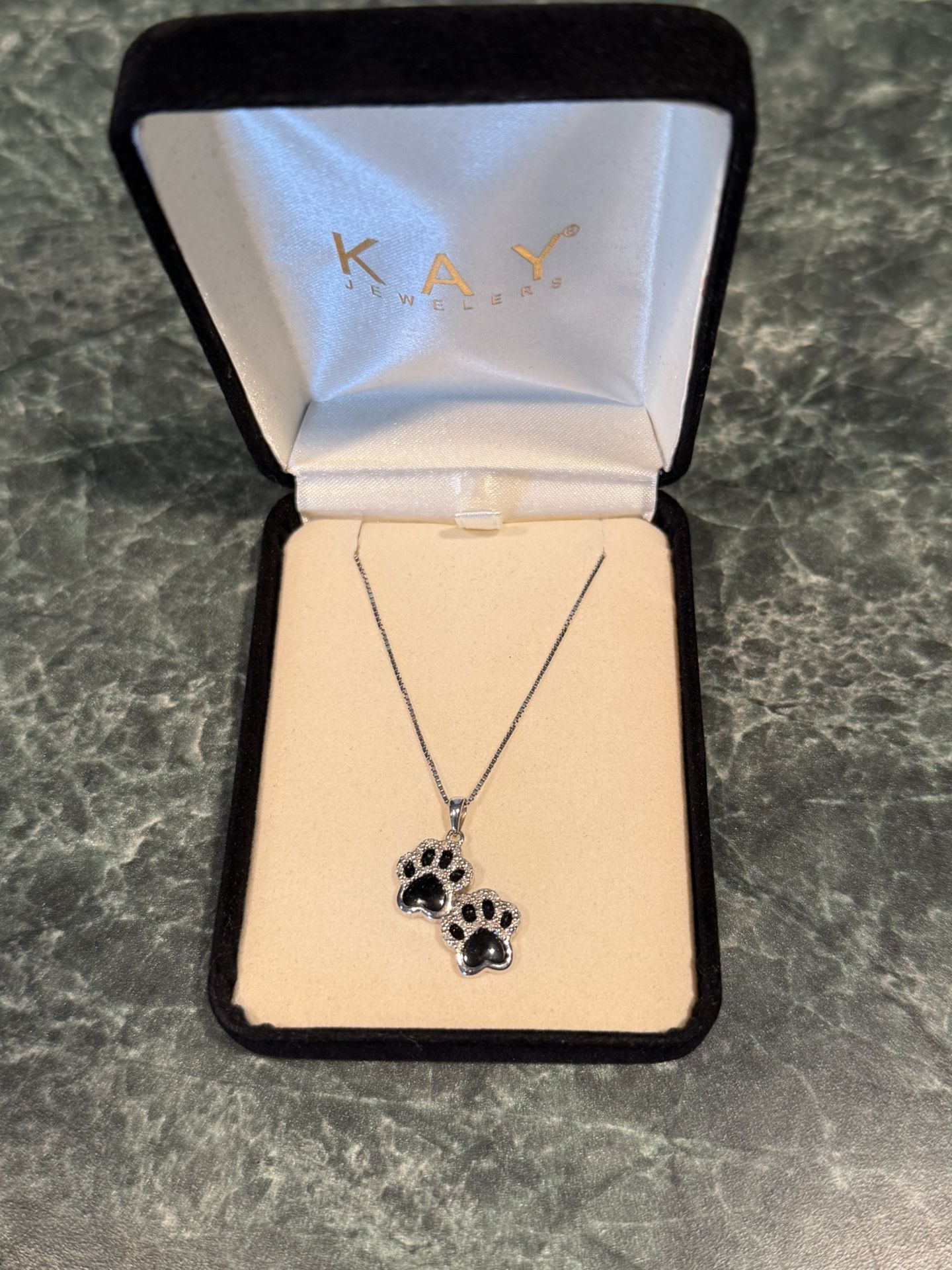 Kay Jewelers Black Onyx & Diamond Paw Prints 1/10ct Sterling Silver 18” Necklace