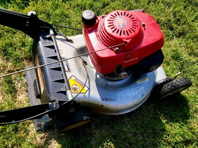 Honda Twin Blade Propelled Lawn Mower