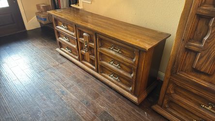 9 drawer dresser
