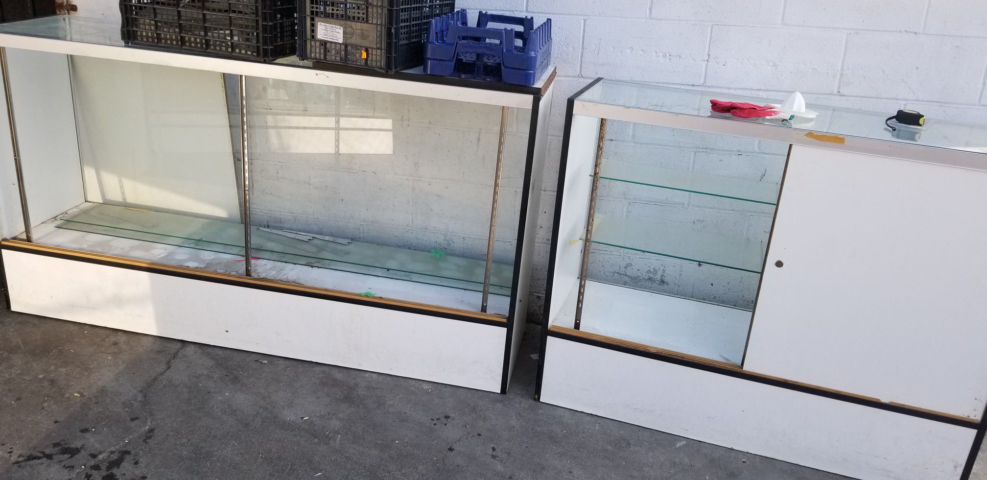 Counter display free no hold pick up only need gone today