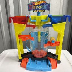 Hot Wheels Stunt & Splash Car Wash