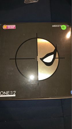 Mezco One:12