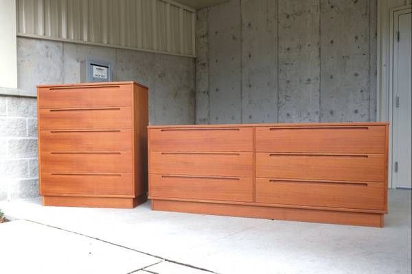 Impeccible Pair Of Mid Centuty Modern Danish Teak Dressers By Torring Mobelfabrik