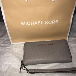 Women’s Michael Kors Wallet 