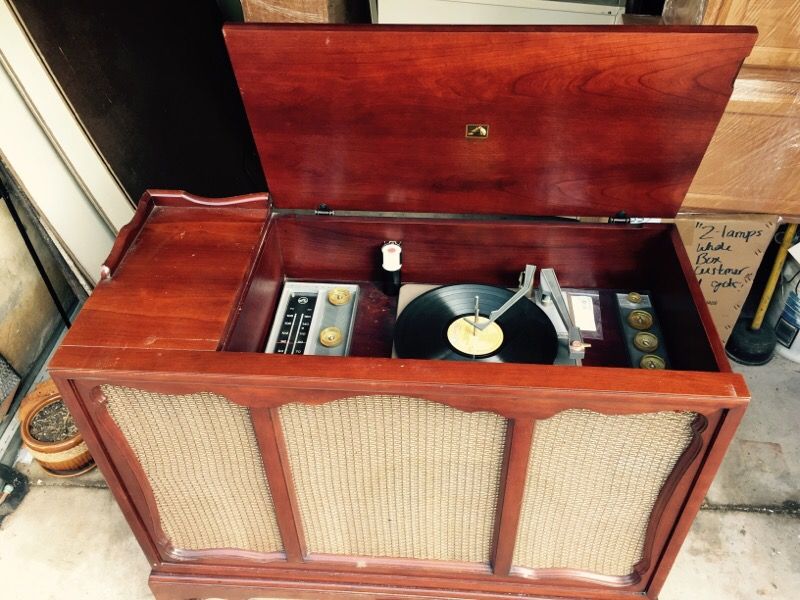 Victrola Victor model PVCR-186