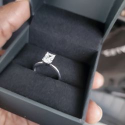 14k White Gold Diamond Engagement Ring 