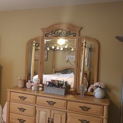 Dressers and Nightstands 