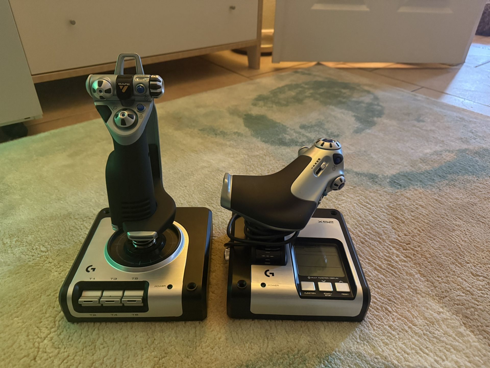 Logitech G X52 HOTAS Flight Stick and Throttle