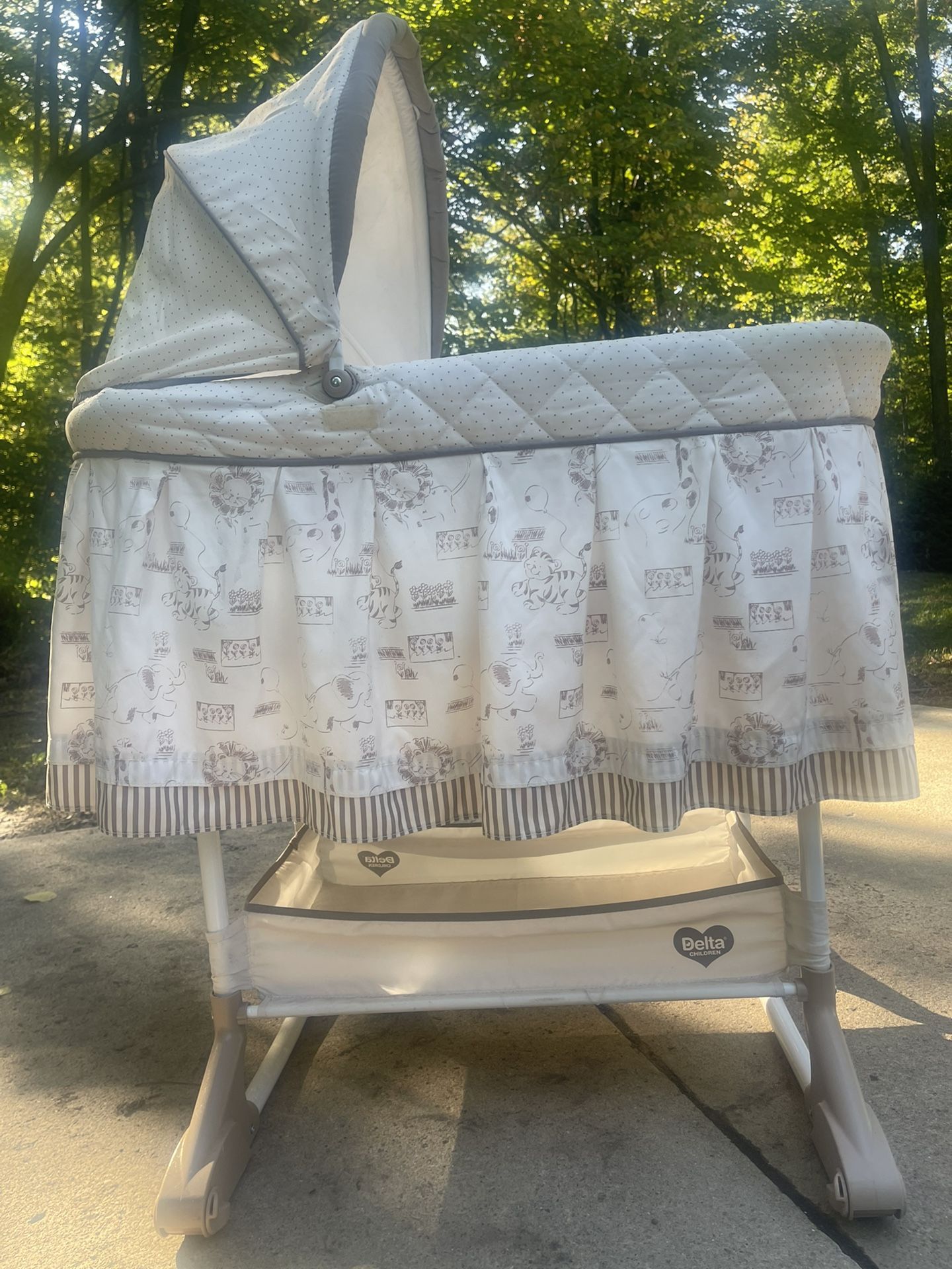 Infant Bassinet $30