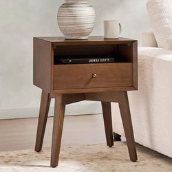 E-Nightstand with Charging Station, Solid Wood Night Stand with Drawer and Open Storage Space, Mid-Century Modern Bedside Table for Living Room Bedroo