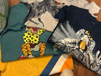 Carters Boys Size 5 NWT