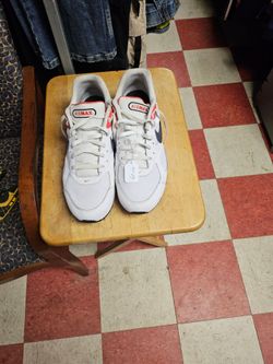 Sneakers size 14