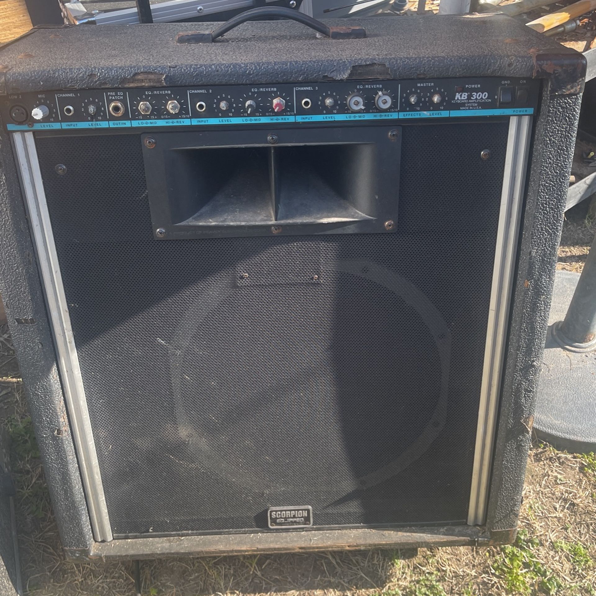 Peavey Scorpion 300 15inchs