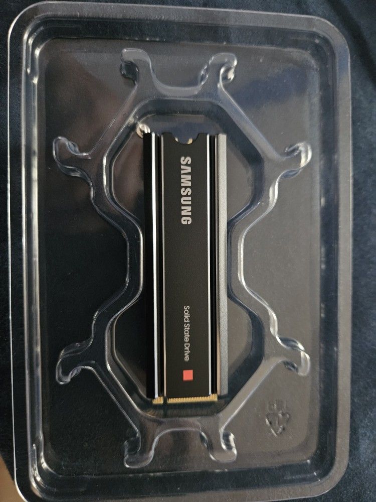 2tb Ssd w/ Heatsink