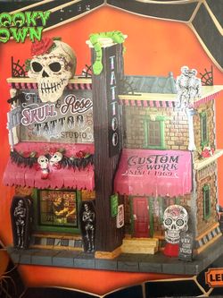 Lemax Spooky Town Skull and Rose Tattoo Shop 2021