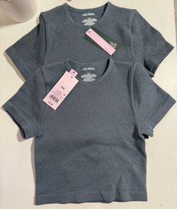 Wild Fable Women’s Waffle Knit Short Sleeve T-Shirt Charcoal Gray NWT Size XXS, set of 2
