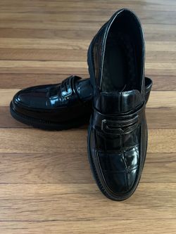 Black color size 7