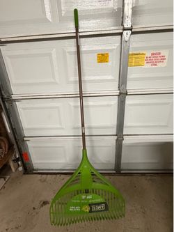 Garden rake - never used