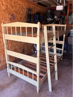 Bunk bed set: twin size