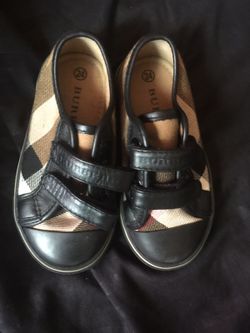 Burberry toddler shoes