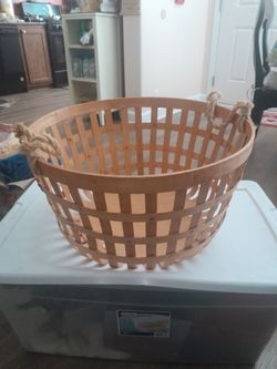 Laundry basket pick up only