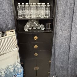 Black Shelf 