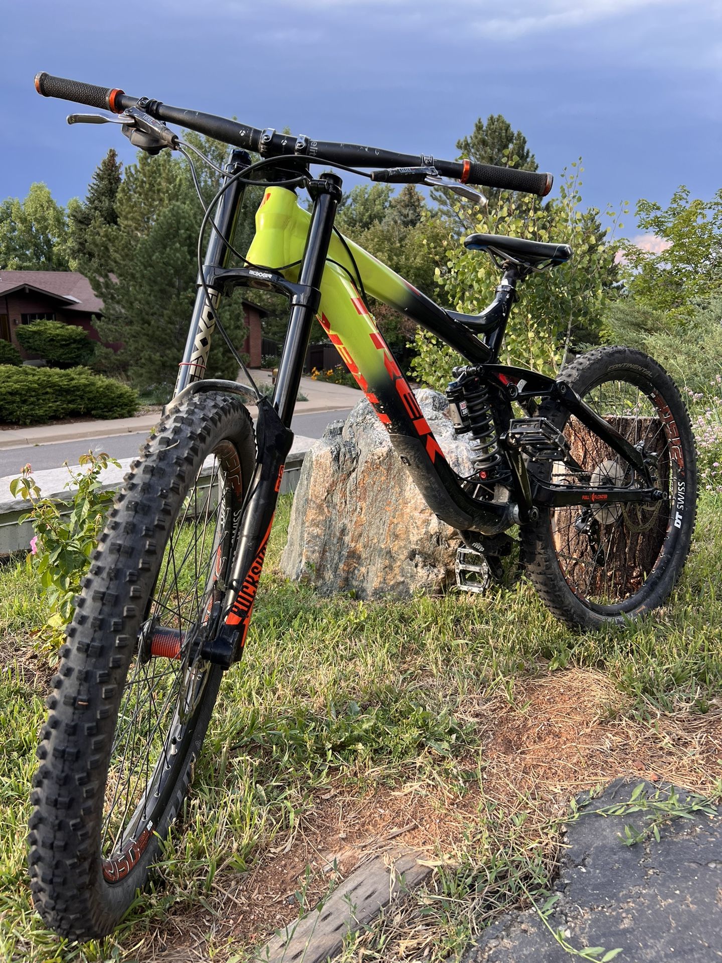 TREK Downhill Full Suspension Session 8 Park 26