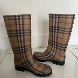 Burberry Rain Rubber Boot Nova Plaid 