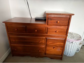 Dresser (Must Go)