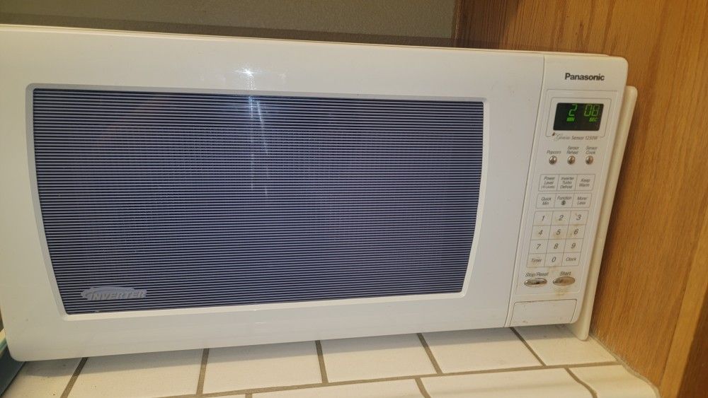 Panasonic 1250W Microwave