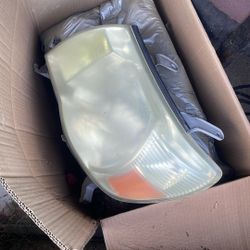 Toyota Tacoma 2008 Headlights Both Left And right 