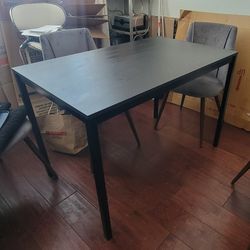 Ikea tarendo table 