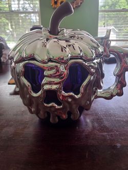 Poison apple cup