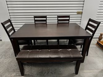 Dining room table