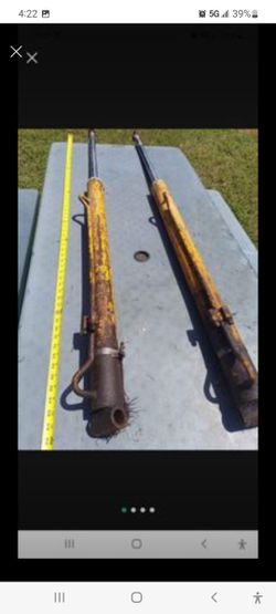 Two Hydraulic Cylinders