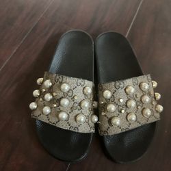 Woman’s Shoes 