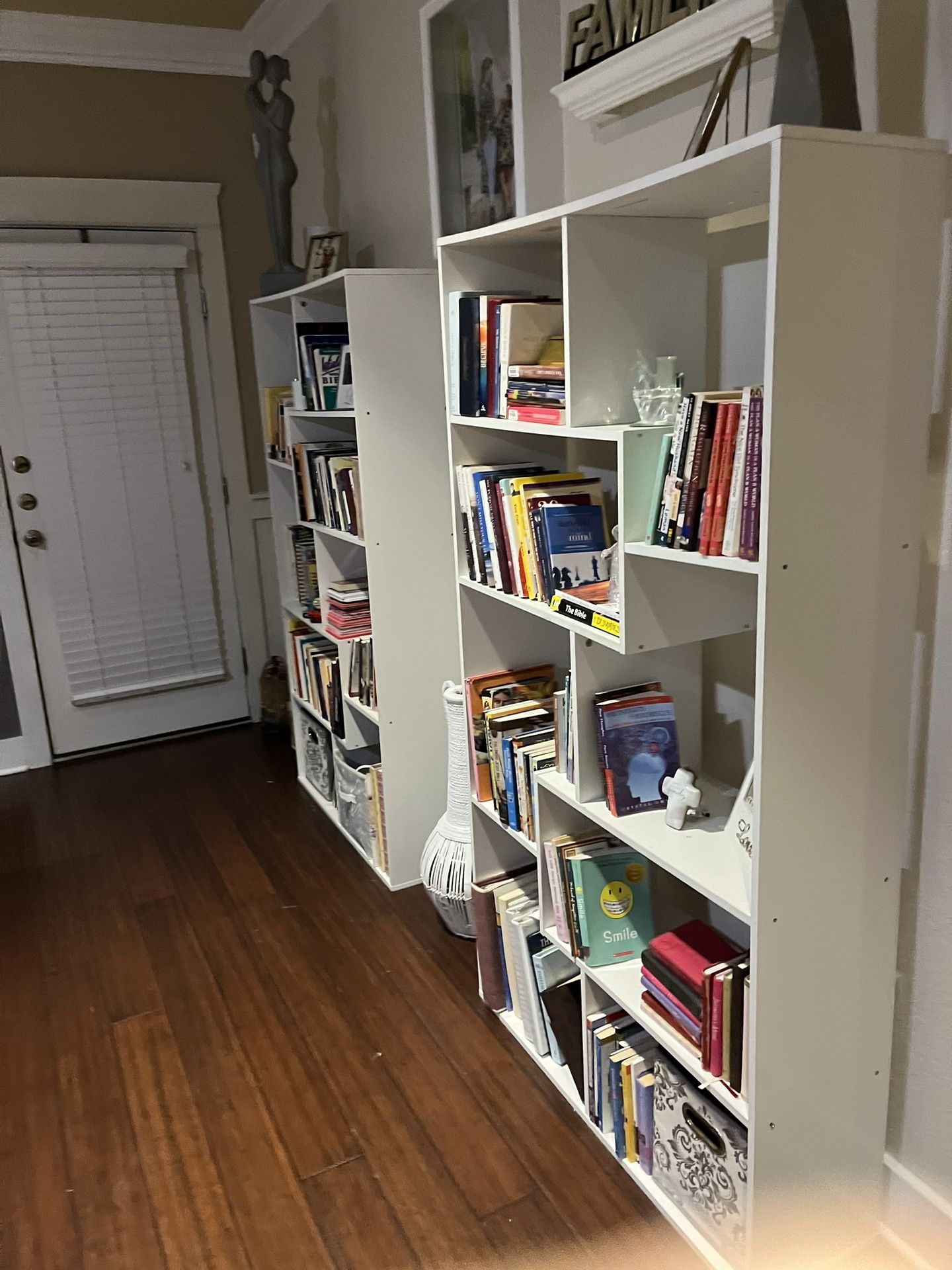 Book shelf for Sale in San Antonio, TX OfferUp