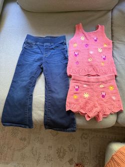 4T girl clothes (a whole bag full)