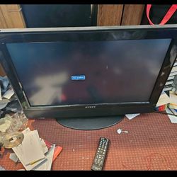 32 inch LED Tv Works Good Come With Remote Control