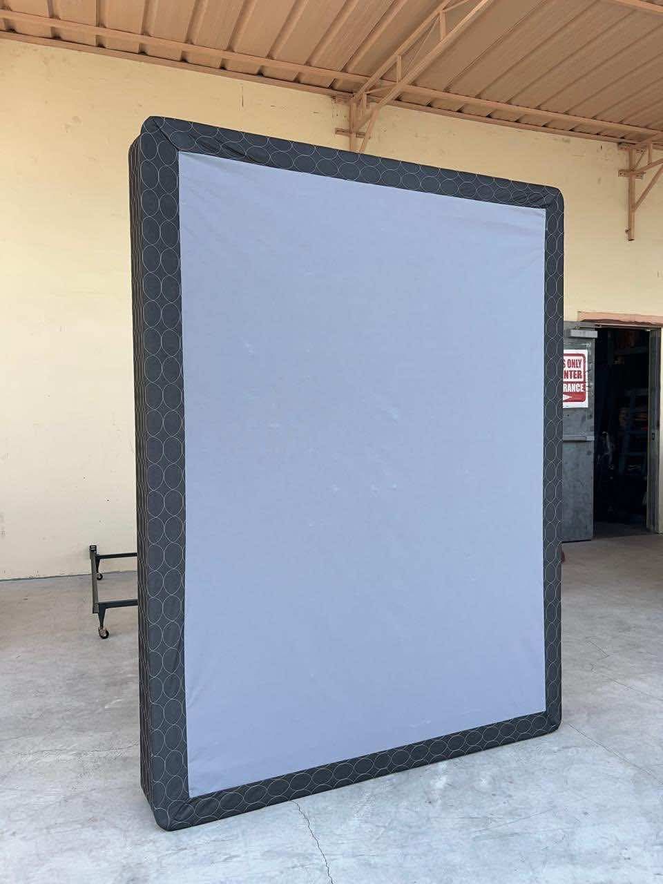 Box Spring Queen New ✨